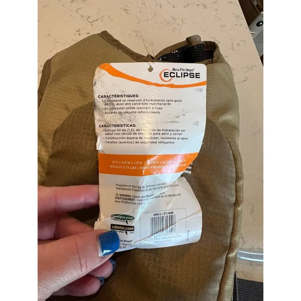 Bass Pro Shops Eclipse 1.5 Liter Hydration Backpack NWT